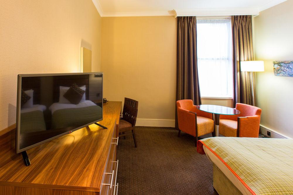 Delta Hotels By Marriott Cheltenham Chase Exterior foto